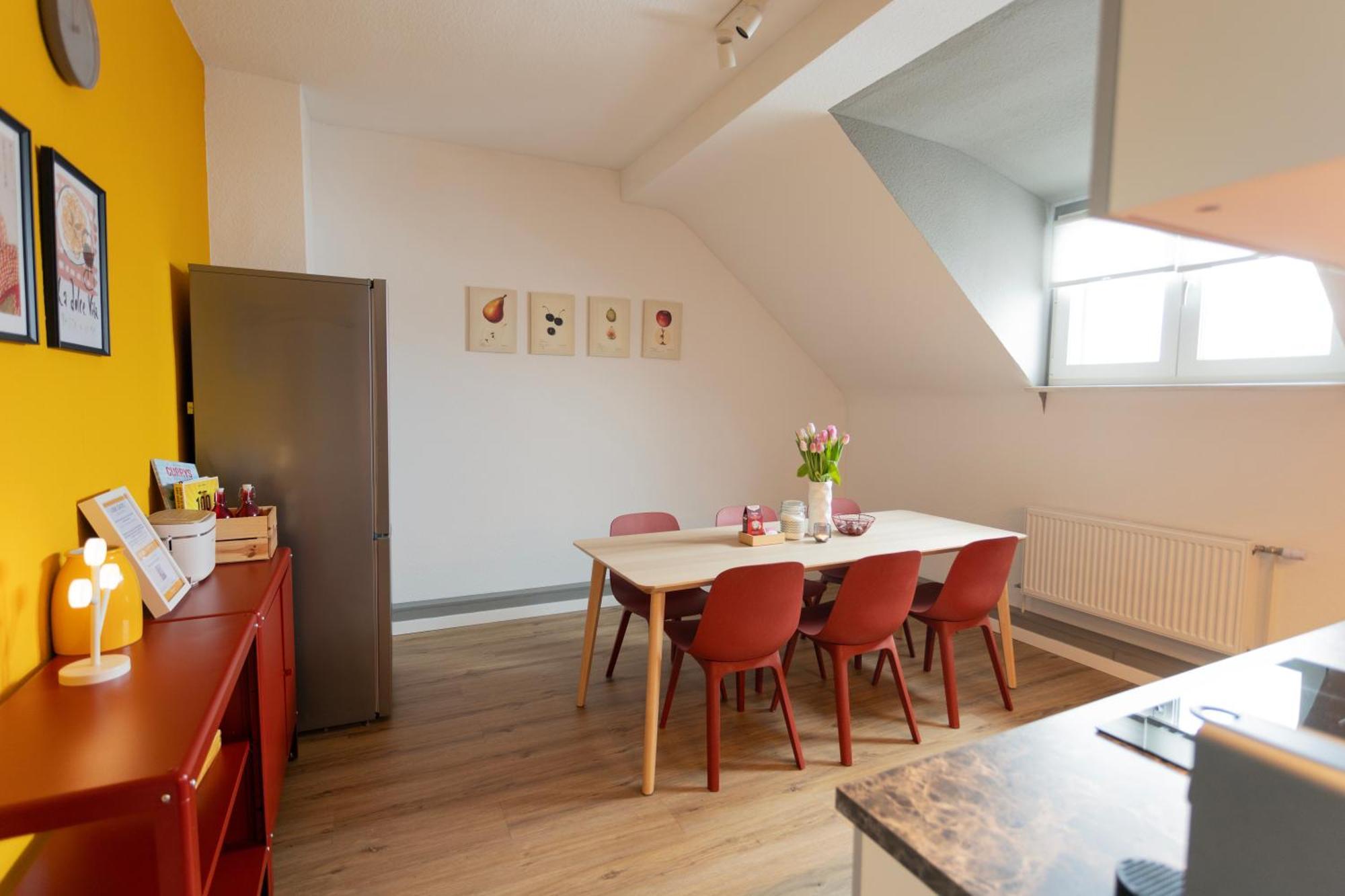 Apartament Big Flat With Fresh Renovation, Free Parking, Sonyps, Netflix Duisburg Zewnętrze zdjęcie