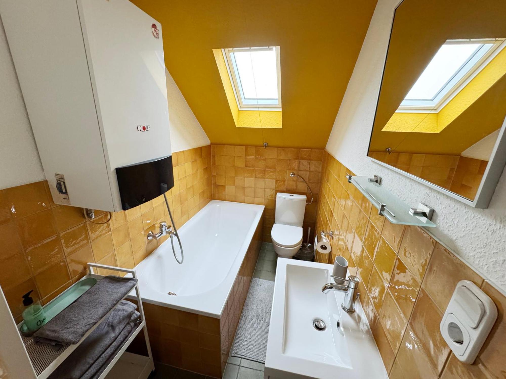 Apartament Big Flat With Fresh Renovation, Free Parking, Sonyps, Netflix Duisburg Zewnętrze zdjęcie